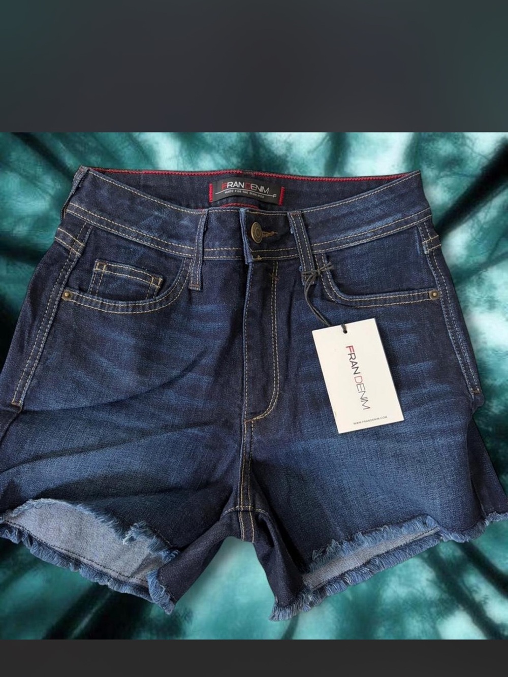 NWT Fran Denim "Amy" Athletic Fit Shorts Size 26